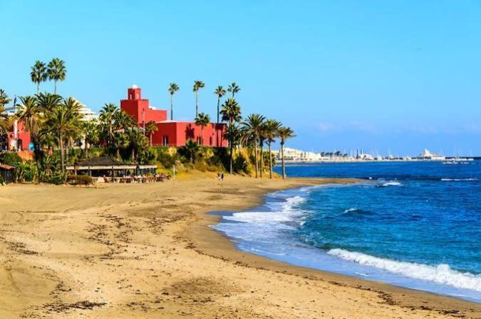 贝纳尔马德纳Andalucia Garden公寓 外观 照片